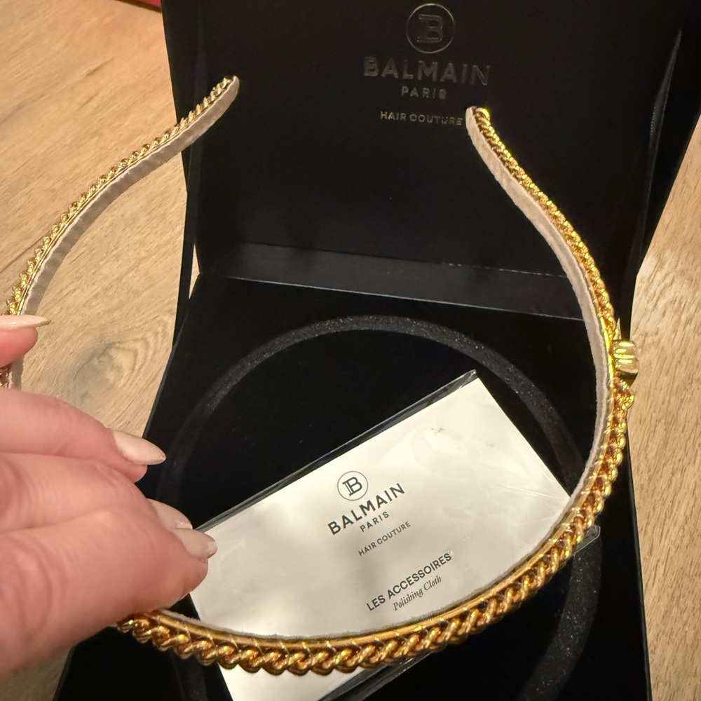 Balmain Gold Chain Hair Accessory - Picture 7 of 8
